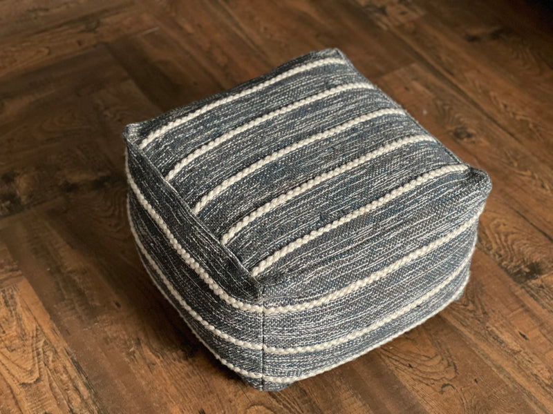 Pouf chair