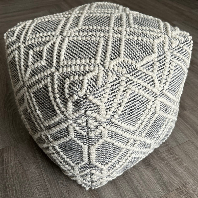 Pouf chair